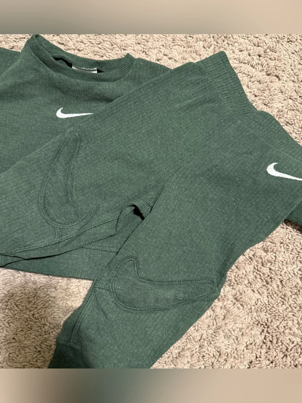 Nike Toddlers Dark Green Jogger Set - Picture 3 of 3